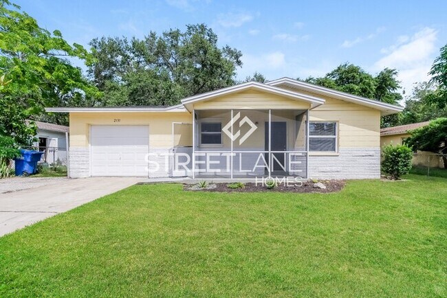 Primary Photo - ONE MONTH FREE RENT!