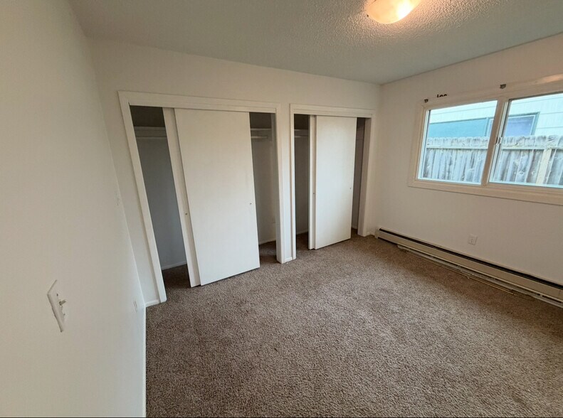 Building Photo - 2912 W 33rd Ave