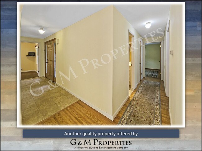 Building Photo - Rarely Available 3/4 Bedroom Ranch Style Home in Penfield!