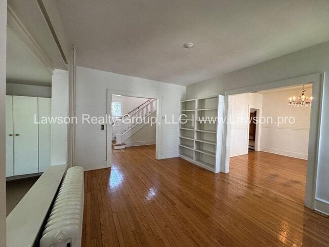 Building Photo - Large Raleigh Court Home on a Corner Lot