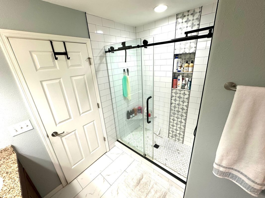 Building Photo - 7041 Beauhaven Ct