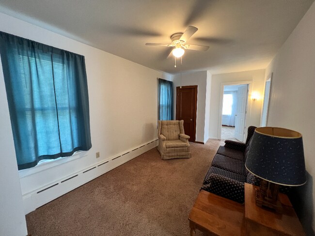 Building Photo - 448 Biddle St