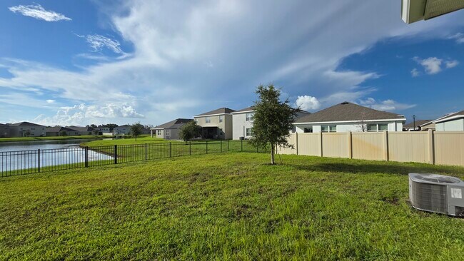 Building Photo - 17140 Reserva Dr