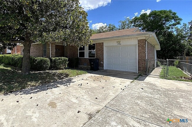 Primary Photo - 2306 Poage Ave