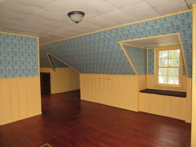 Building Photo - Charming 3BD Home In Maple Hts.