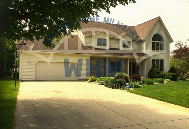 Building Photo - 13835 Morningview Ct