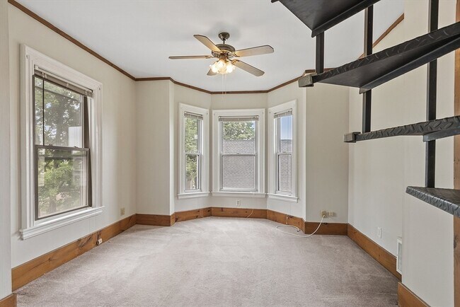 Building Photo - 93 Upham St