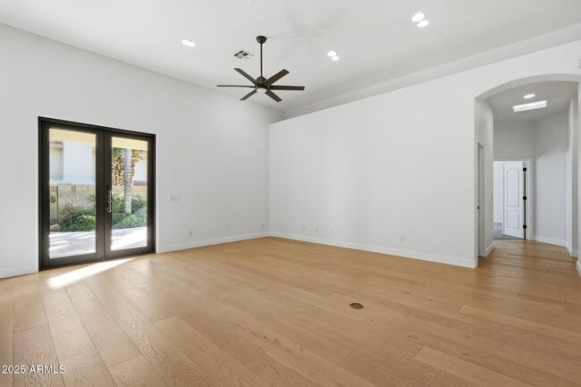 Building Photo - 11415 N 44th St