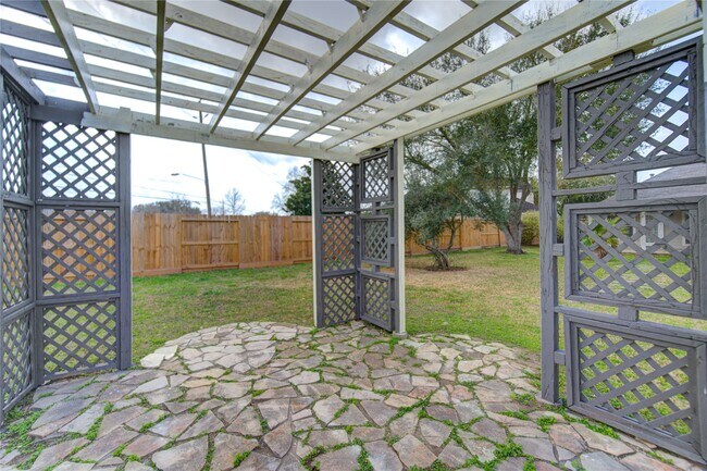 Building Photo - 14802 Newton Falls Ln