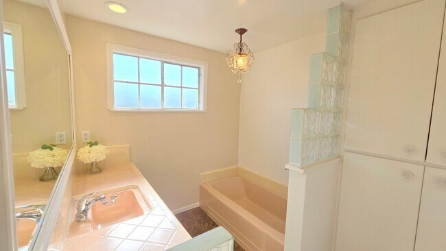 Building Photo - 14555 Figueras Rd