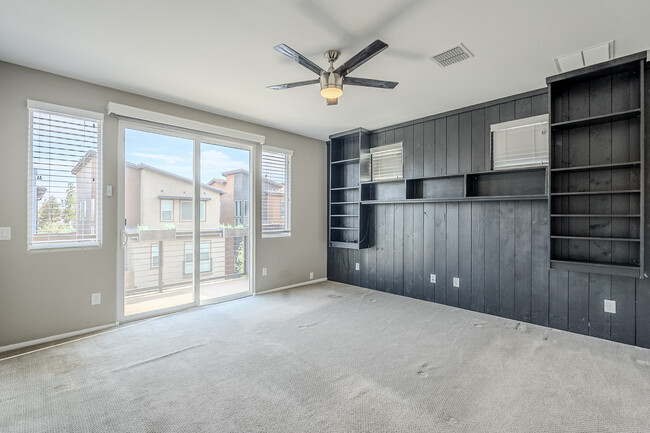 Building Photo - 7050 W Carter Dr