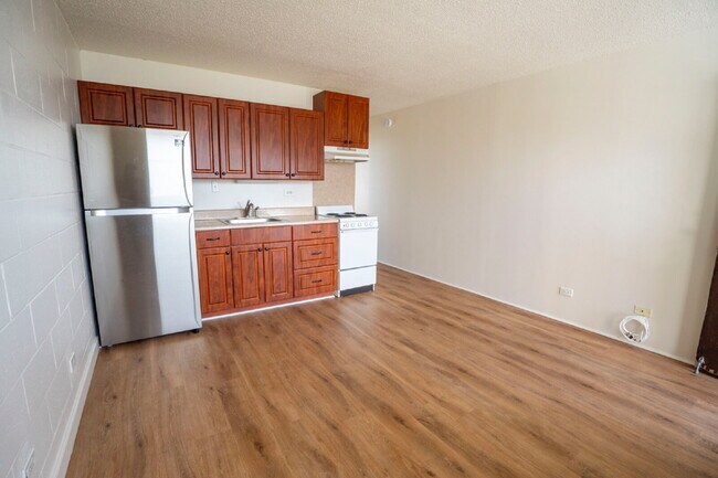 Building Photo - 2122 Lime St