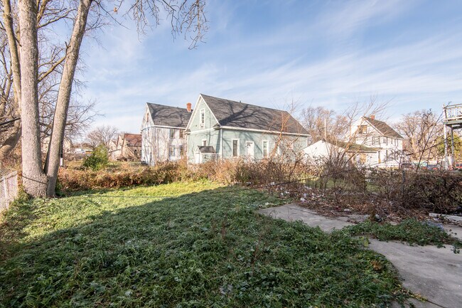 Building Photo - 2917 N 13th St