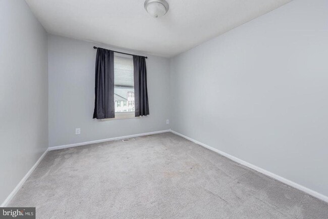 Building Photo - 2307 Greenwood Dr