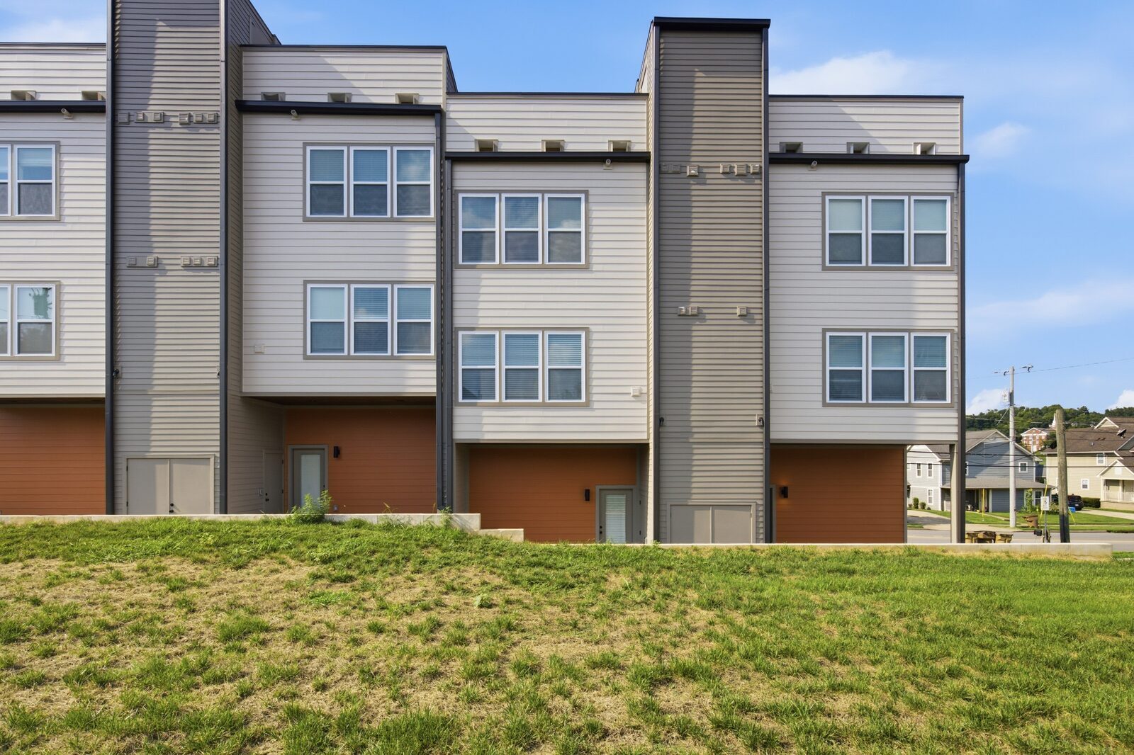 Building Photo - 3963 Clifton Ave