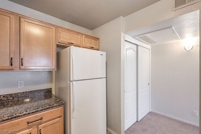 Building Photo - 2111 Sealion Dr