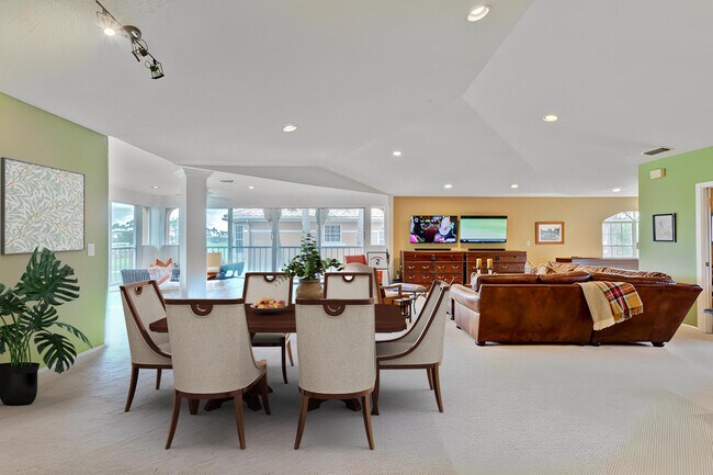 Building Photo - 207 Legendary Cir