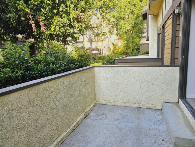 Building Photo - 21141 Lassen St