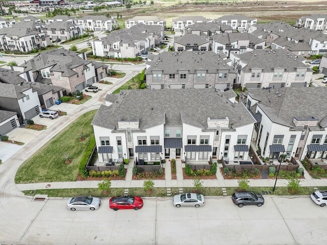 Building Photo - 16635 Bristol Steel Ln