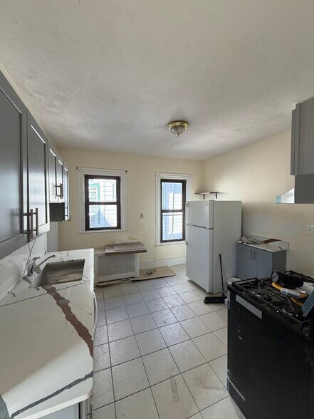 Building Photo - 15 Cushman Rd