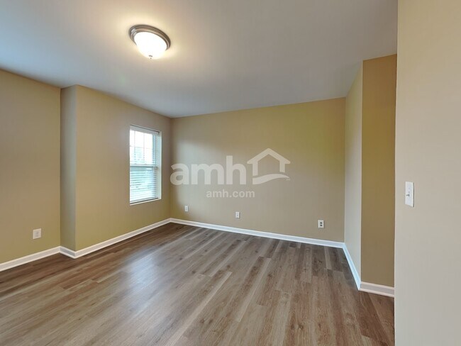 Building Photo - 682 Winners Cir