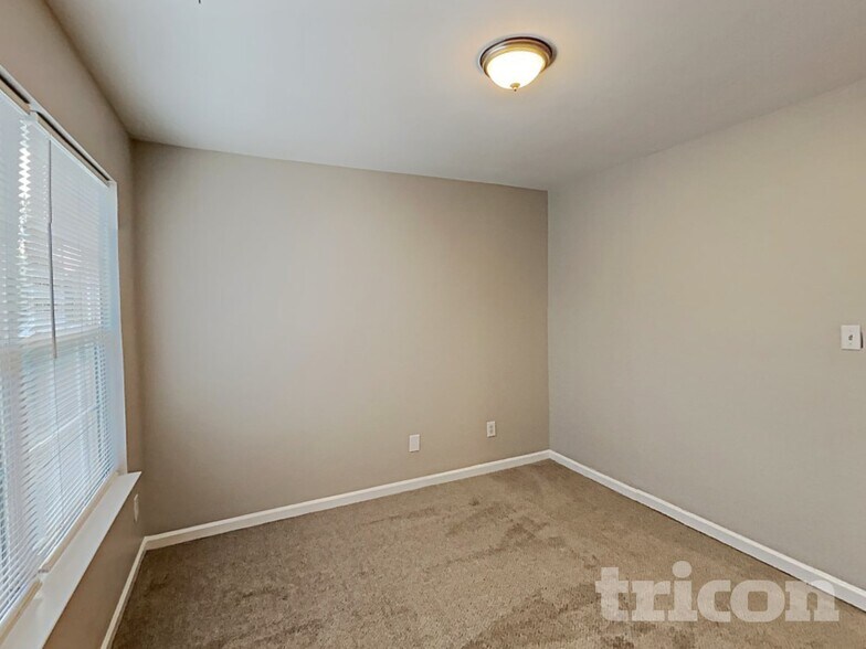 Building Photo - 3673 Watkins Ridge Ct