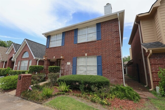 Building Photo - 3229 Continental Dr
