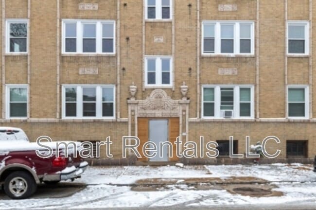 Building Photo - 4209 Ellenwood Ave