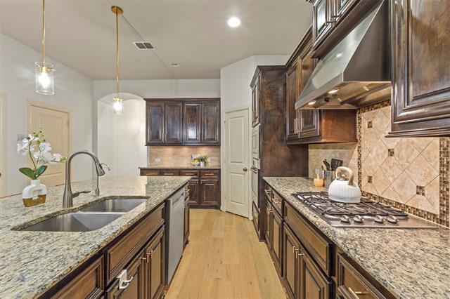 Building Photo - 1209 Savoy Ln