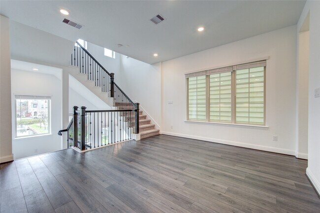 Building Photo - 1417 Adell Rose Ln