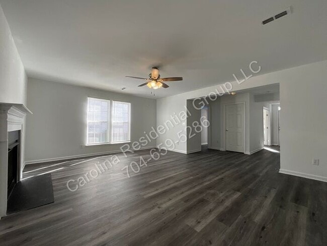 Building Photo - 15709 Castle Watch Ave