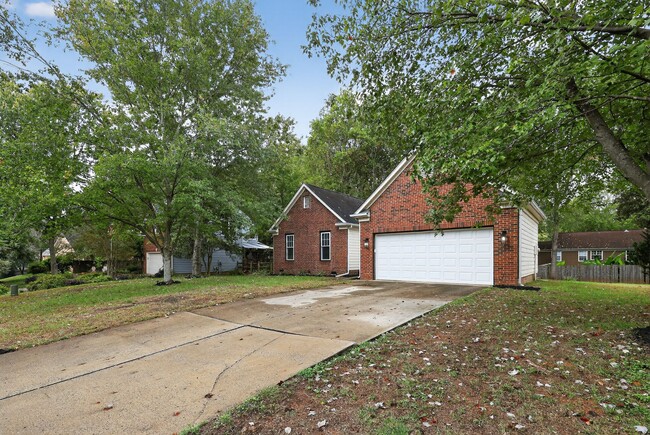 Building Photo - 10225 Footsman Pl