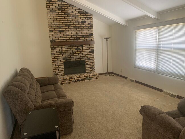 Building Photo - 4790 N 186th St