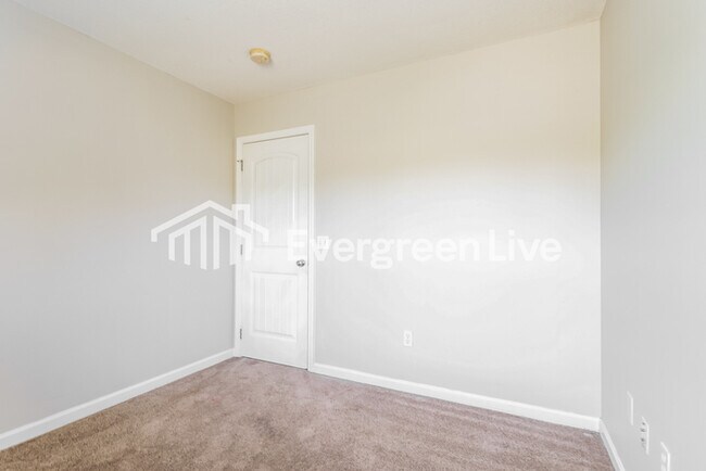 Building Photo - 18410 Marsh Pkwy