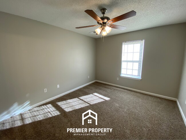 Building Photo - 7449 Dunbarton Dr