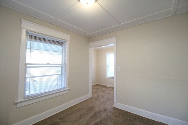 Building Photo - 1 Bedroom 1 Bath House Near KU Med & Westport