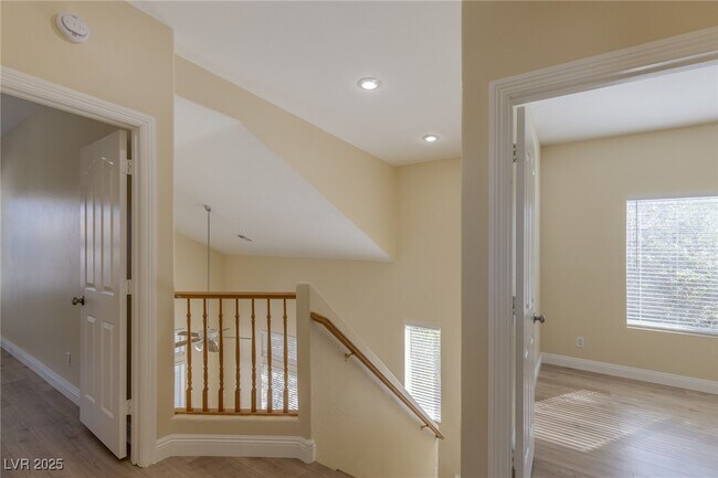 Building Photo - 10382 Cherry Brook St