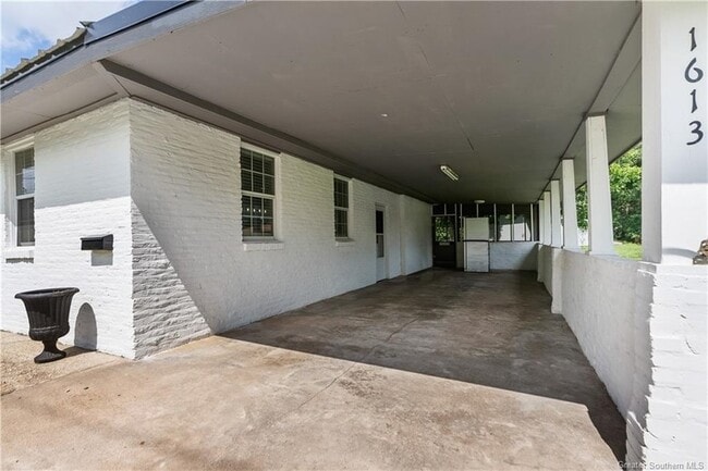 Building Photo - 1613 West St