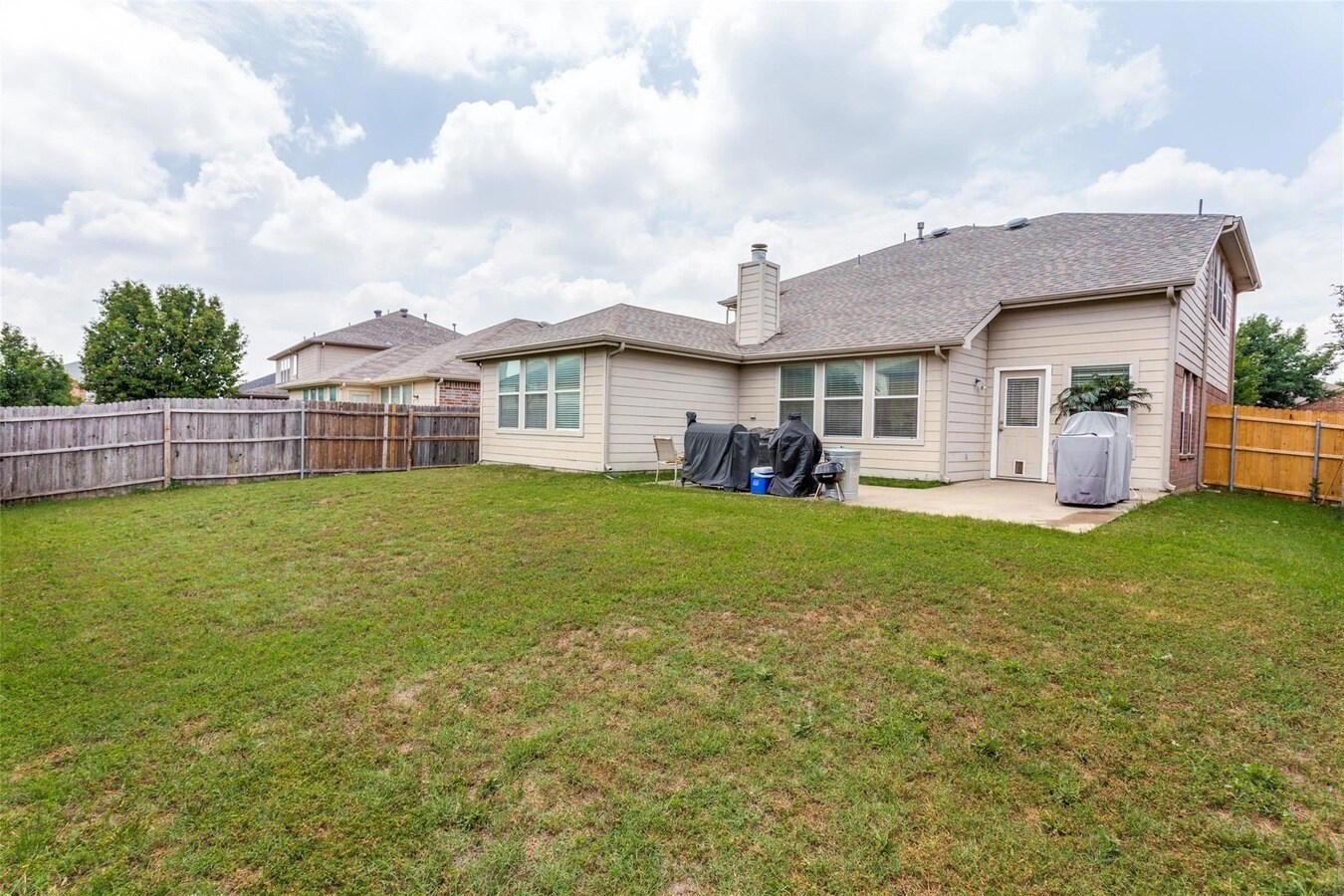 Building Photo - 9208 Conestoga Dr