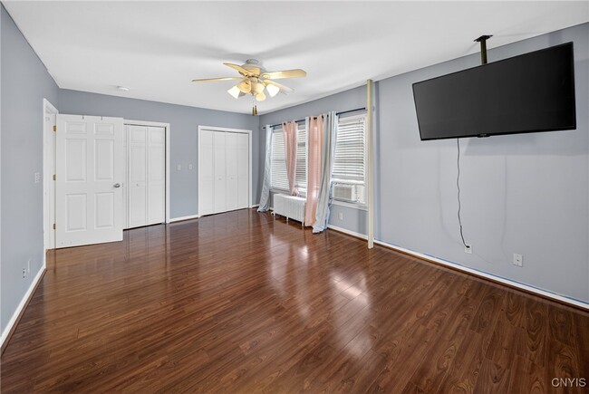 Building Photo - 2340 Court St