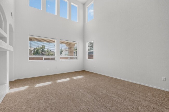 Building Photo - 6512 Los Pueblos Pl NW