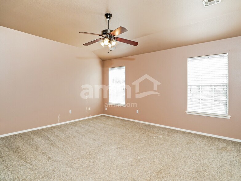 Building Photo - 15006 E 87th Pl N