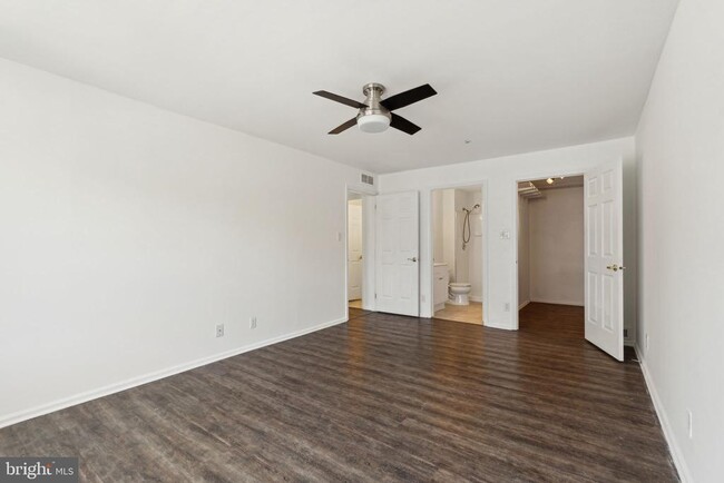 Building Photo - 4202 Aberdeen Ln