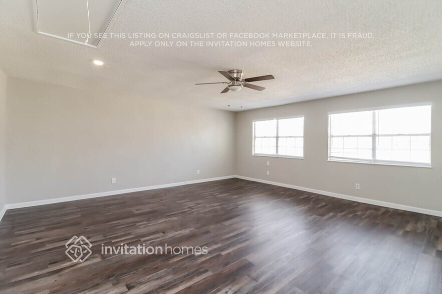 Building Photo - 1003 Rosewood Ln