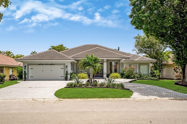 Building Photo - 12499 Classic Dr