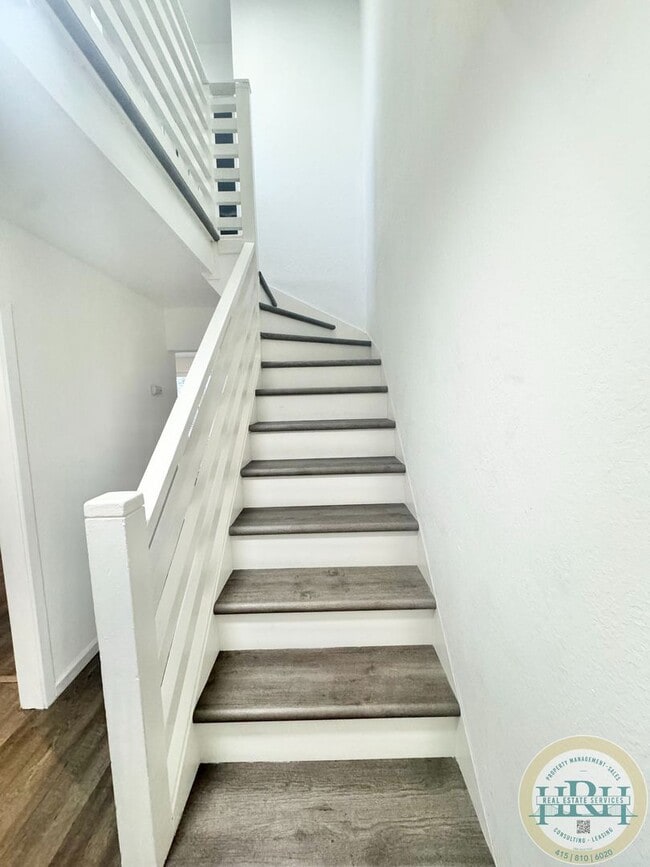 Building Photo - Charming & Fully Updated 2 BR | 1 BA Condo in Novato