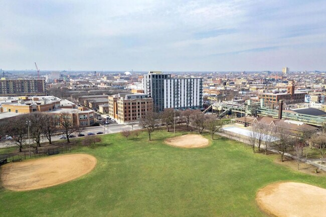 Building Photo - 150 N Ashland Ave