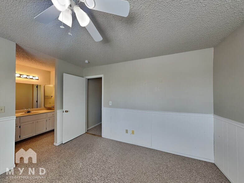 Building Photo - 3428 Ridgecrest Ct