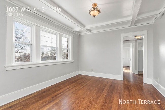 Building Photo - 1007 W 41st St