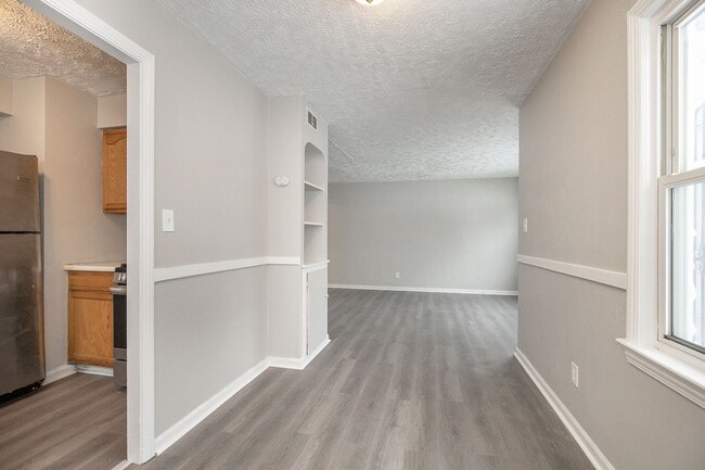 Building Photo - NEWLY RENOVATED! 3 BED, 1 BATH BEAUTIFUL SINGLE-FAMILY HOME IN CLEVELAND!